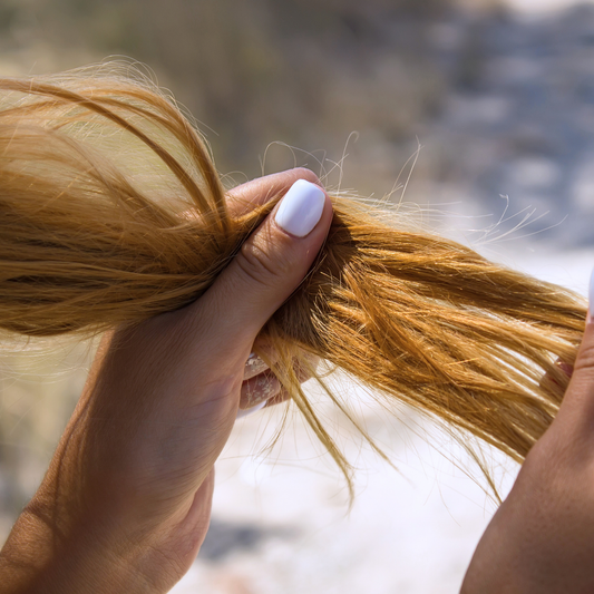 Blonde Extensions werden orange? So behandelst du es im Salon